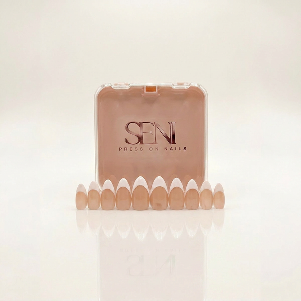 French Blanche — Forme Amande Longue